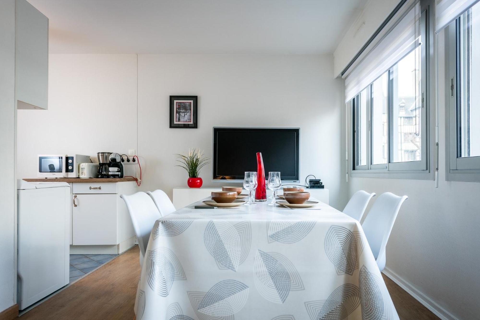 Aux Jardins De L'Hotel De Ville - Appartement Hypercentre Avec Parking Prive Rouen Eksteriør bilde